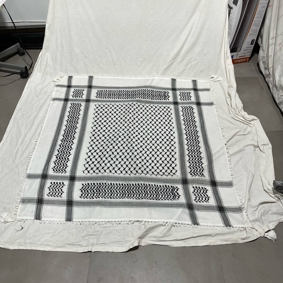 Houndstooth scarf, Keffiyeh, Arafat Hatta, cotton wide scarf with tassels, - Picture 3 of 10